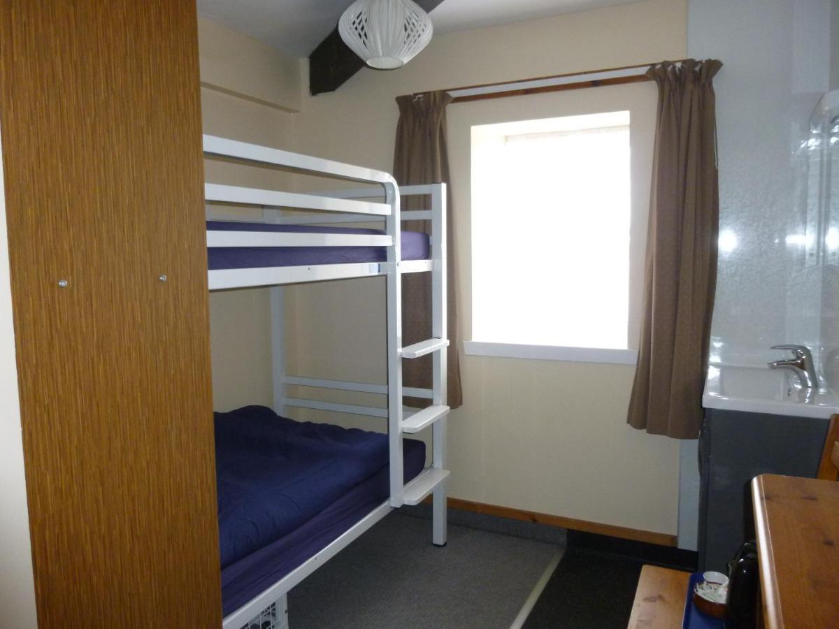 Port Charlotte Youth Hostel Bagian luar foto